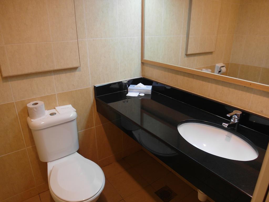 Mandarin Pacific Hotel Kuala Lumpur Room photo