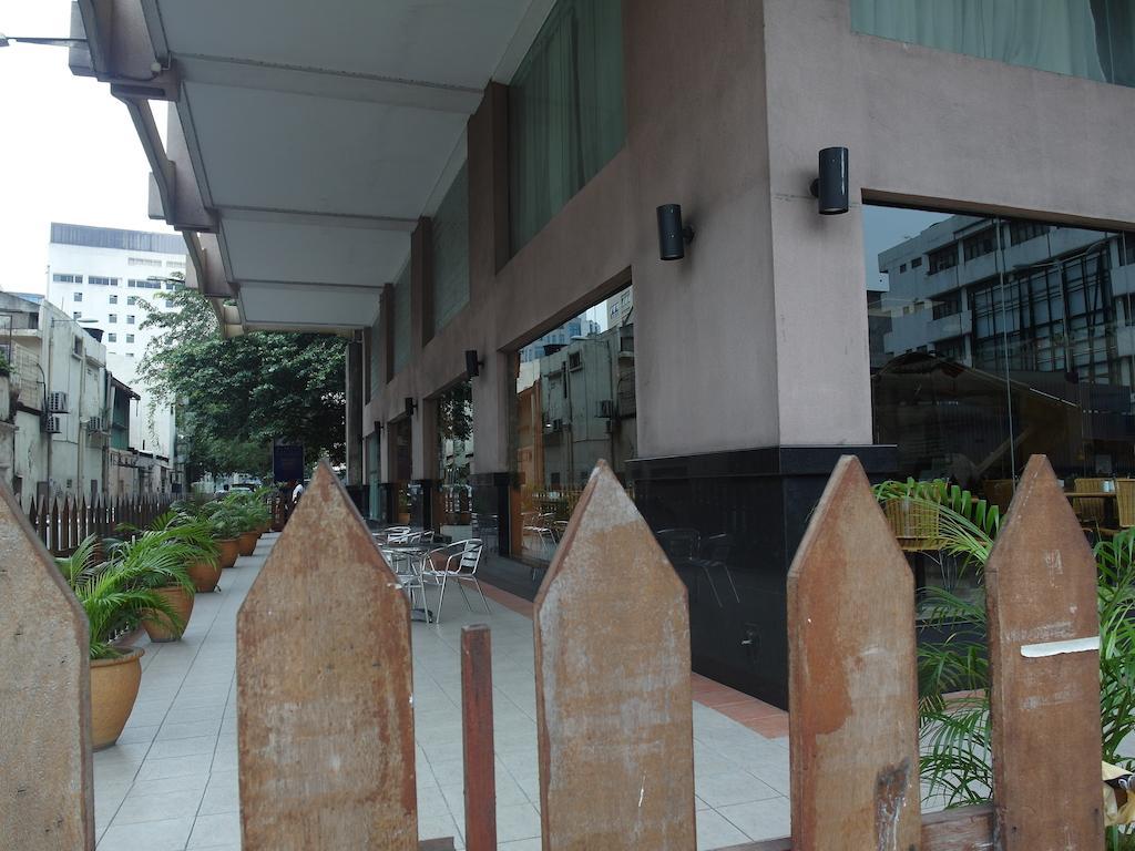 Mandarin Pacific Hotel Kuala Lumpur Exterior photo