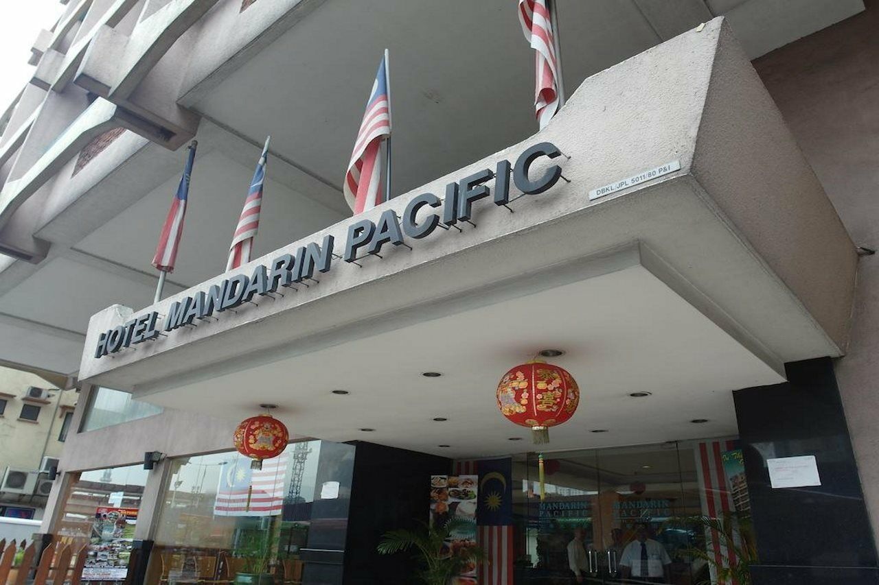 Mandarin Pacific Hotel Kuala Lumpur Exterior photo