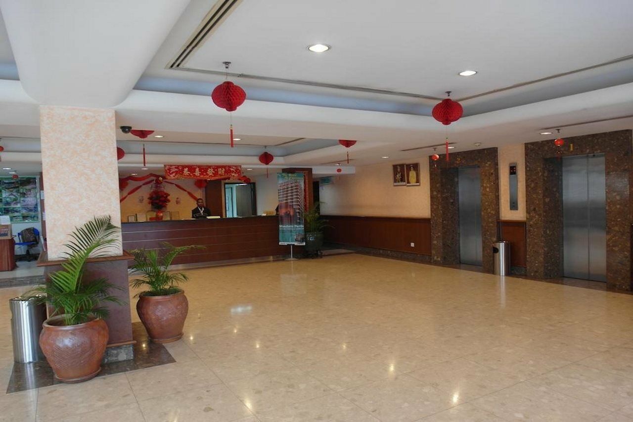 Mandarin Pacific Hotel Kuala Lumpur Exterior photo